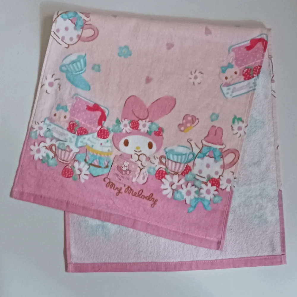 4 Sanrio characters small towels
